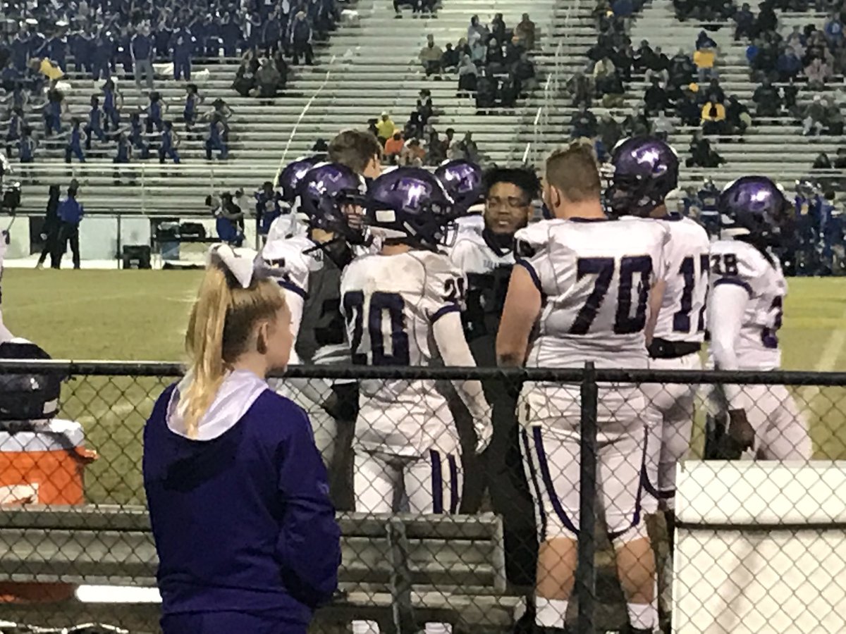 gwhitee21's tweet photo. Happy lineman appreciation day my bruddas🖤‼️💯@anthonymyers70 @tylerhalliday75 @ChrisdJohnson65 @knox_dequan @myleslee19 @amarko45 https://t.co/HemMvNyCbz