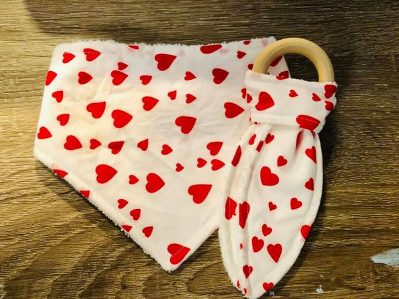 MomlilWonders's tweet image. #Custom made #bibs and #teethers  

Contact us to order your own set @MomlilWonders
6137849446
mommyslittlewonders@outlook.com

Pick up #Barrhaven
Free #delivery in #Ottawa area only

#Mommyslittlewonders #handmade #smallbiz #SmallBusiness #womaninbiz #madeincanada