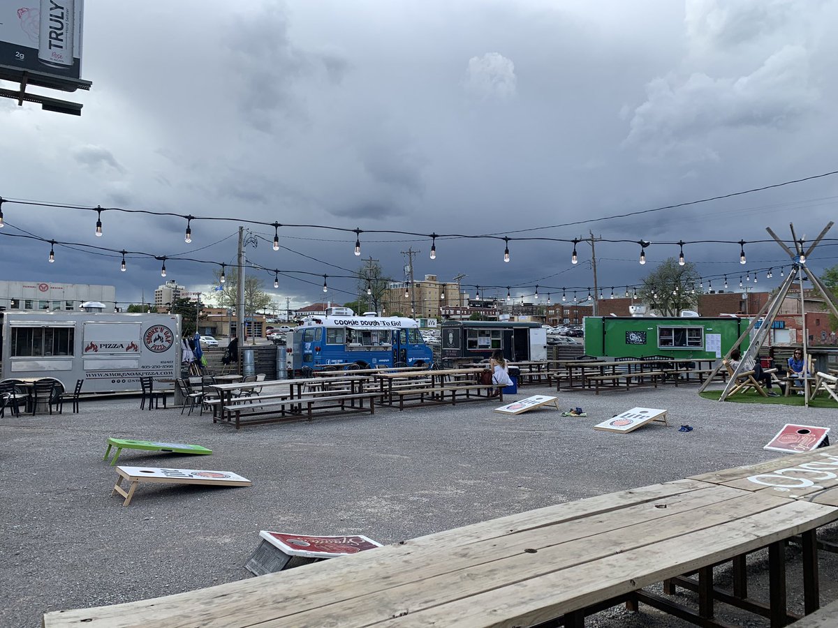 CooknItUpFood's tweet photo. Come out to @BleuGarten tonight with us, @Smokenoakpizza @taco_addict_okc @cookiedoughokc ! The storms will pass and it’s going to be a beautiful racing for some #gartening #tacos #waffles #chicken #gyro #okwx #okclouds #downtownokc #callafoodtruck #okiefoodtruck #okcfoodtruck https://t.co/a83JaJEoZw