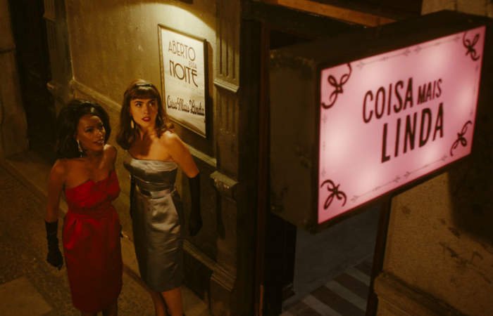 krenyre's tweet photo. Música increíble, una estética cuidada y un potente feminismo dan lugar a esta maravilla brasileña de Netflix #CoisaMaisLinda https://t.co/byOSGgySEP