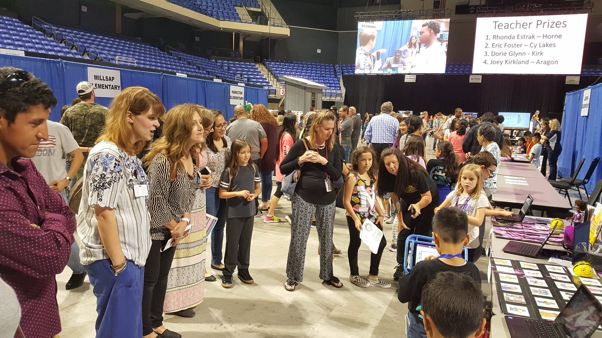 Windham_EduSTEM's tweet image. Better late than never! Thank you to our staff and families support for the #cfisdtechfest @CFISDTechFest last week! @suddsw @shererclass @MrozMasterminds #WeAreOne #fiestproud #CFISDspirit