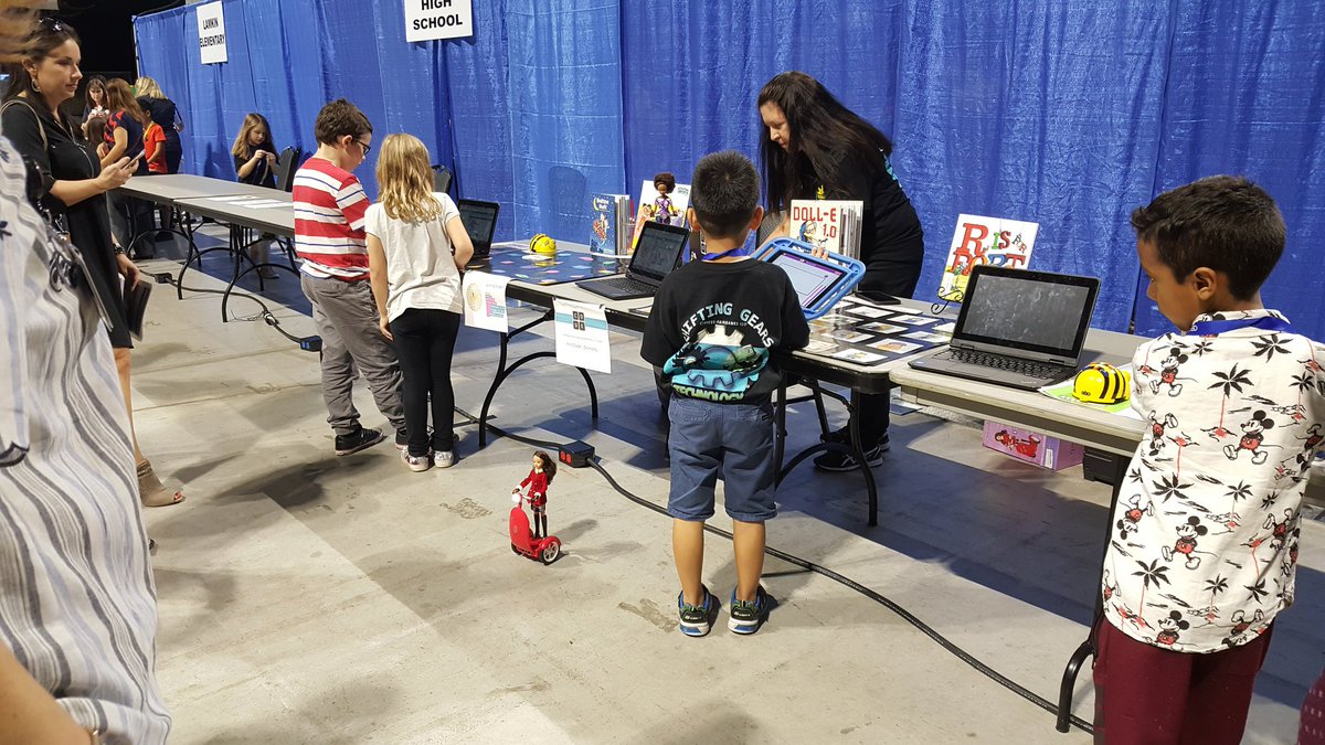 Windham_EduSTEM's tweet image. Better late than never! Thank you to our staff and families support for the #cfisdtechfest @CFISDTechFest last week! @suddsw @shererclass @MrozMasterminds #WeAreOne #fiestproud #CFISDspirit