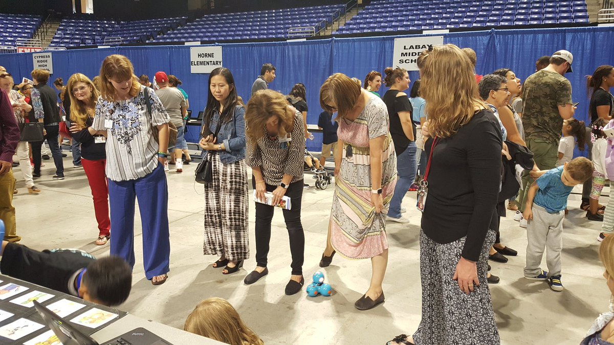 Windham_EduSTEM's tweet image. Better late than never! Thank you to our staff and families support for the #cfisdtechfest @CFISDTechFest last week! @suddsw @shererclass @MrozMasterminds #WeAreOne #fiestproud #CFISDspirit