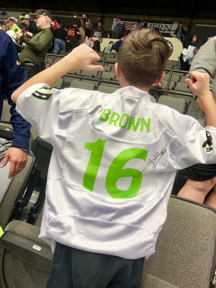 JarrettbrownQB's tweet image. X-Man told me I was was his favorite player. Then showed up to our next home game dropping everywhere. @WVRoughriders #Createdplayer