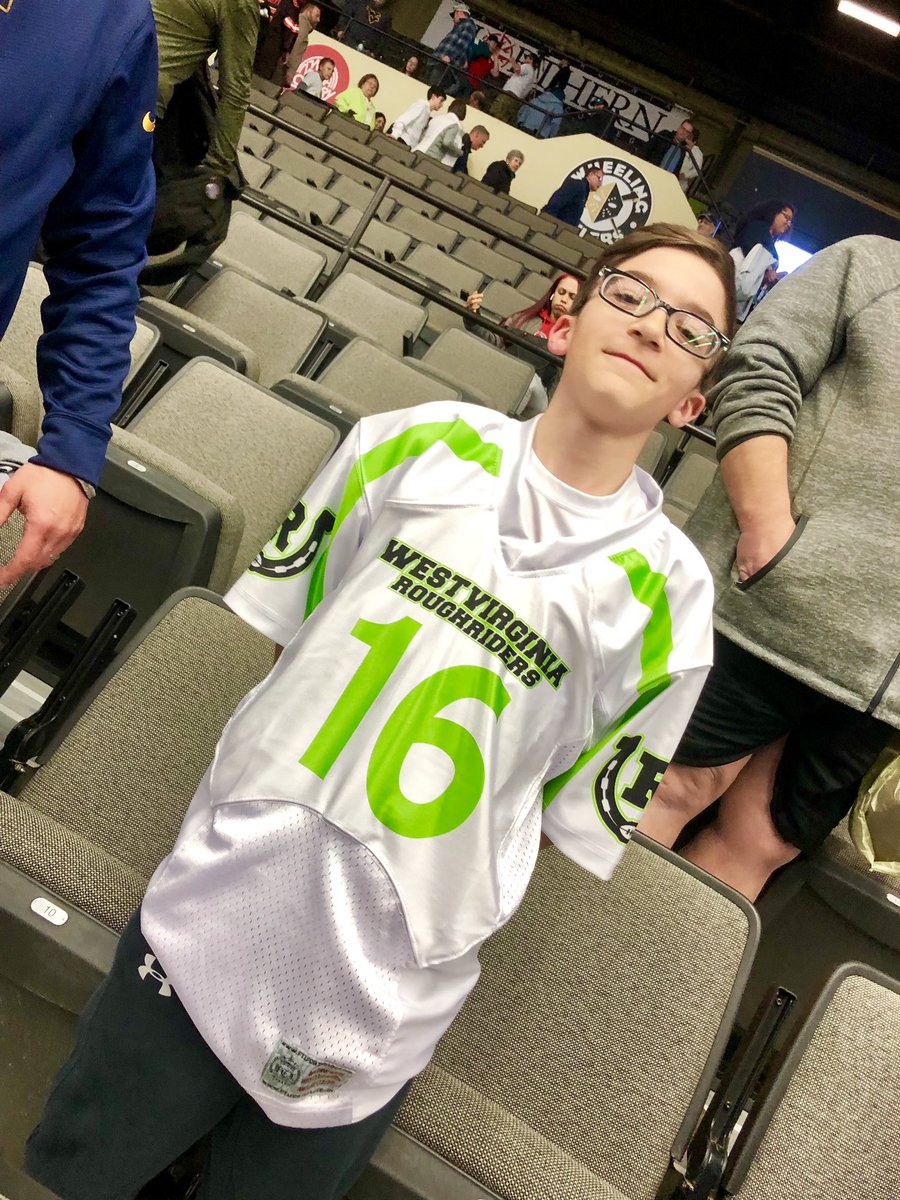 JarrettbrownQB's tweet image. X-Man told me I was was his favorite player. Then showed up to our next home game dropping everywhere. @WVRoughriders #Createdplayer