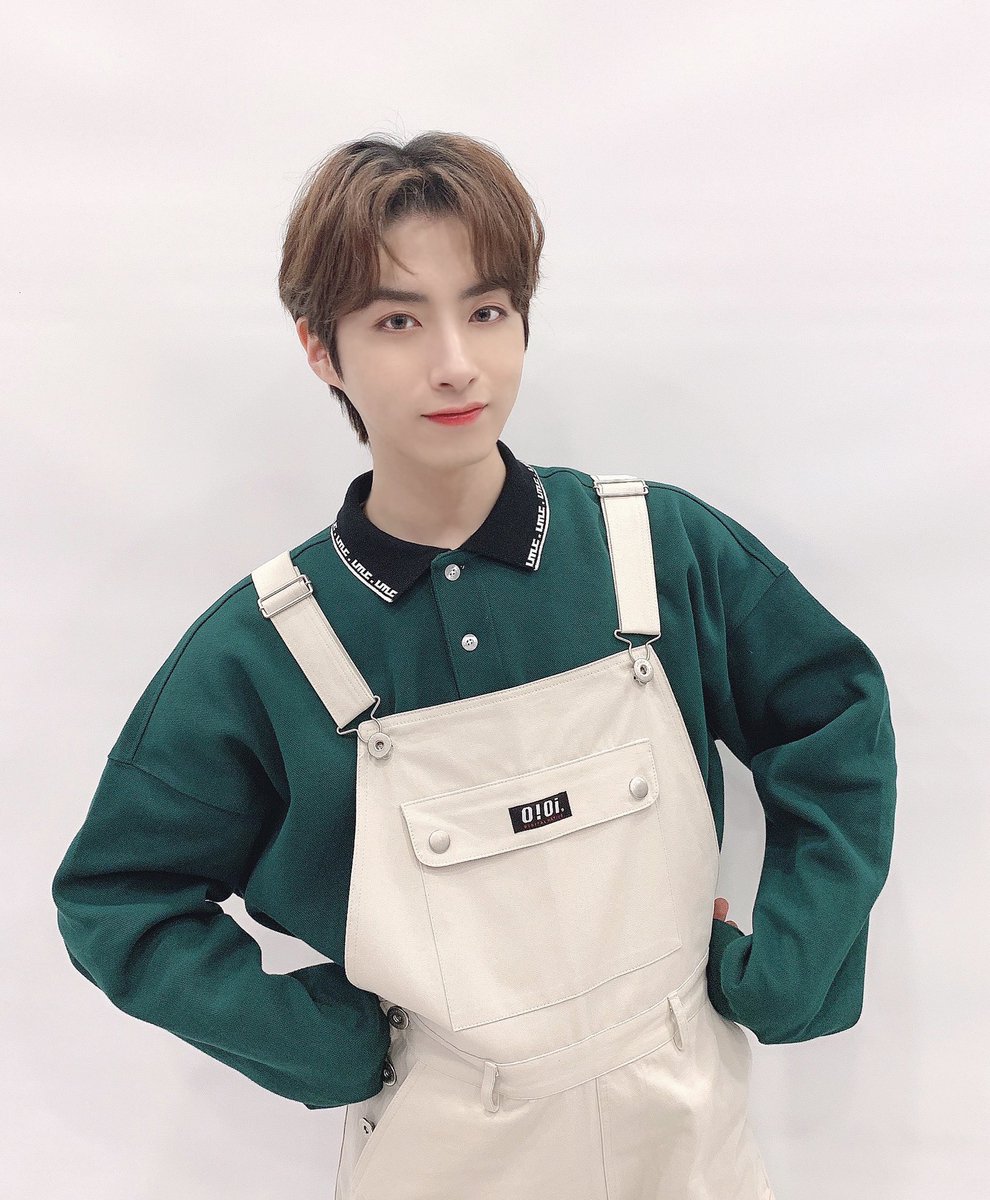 SpainONEUSWE's tweet photo. @official_ONEUS [TRAD ESP]

[#XION]

Hoy es el 100o día de #ONEUS!! Han sido 100 días creando recuerdos felices con To Moons..!! Hagamos más recuerdos felices juntos por siempre! Xionnie siempre os hará sonreír! Gracias por estar a nuestro lado, nuestrxs Moons! Os quiero❤❤❤

#100DaysWithONEUS https://t.co/Odus4mEWoE
