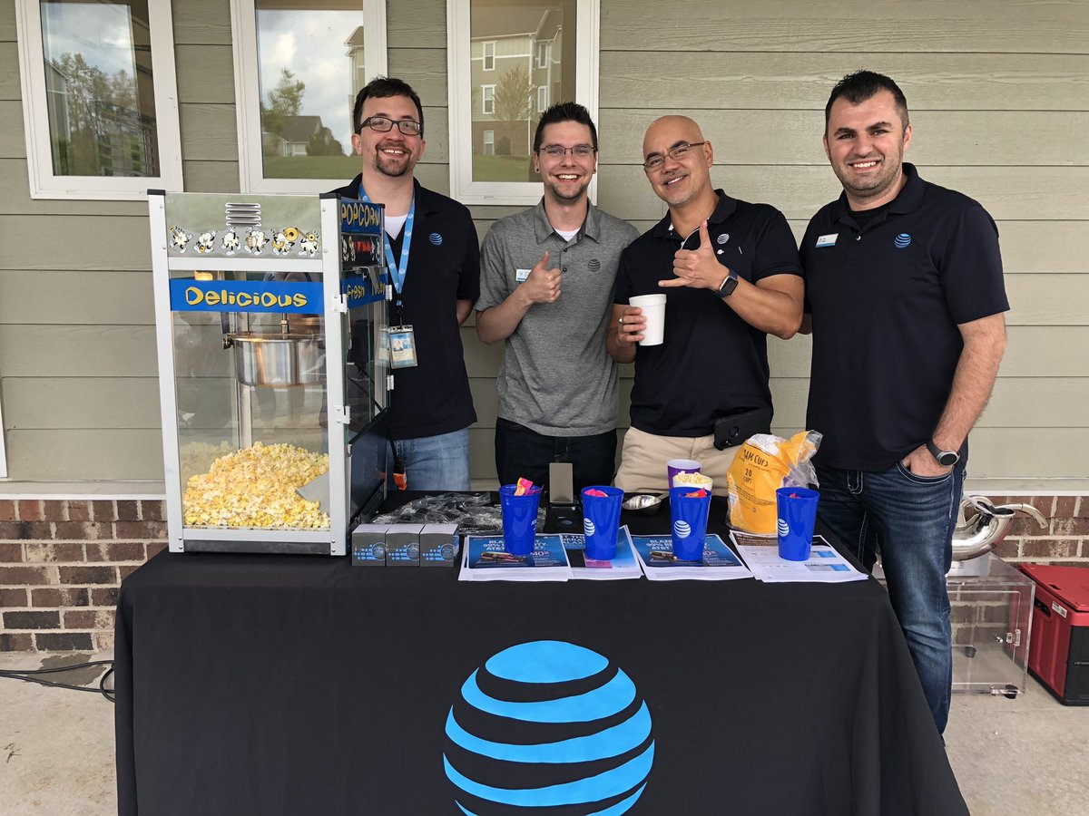 ashvilmallatt's tweet photo. Celebrating Easter while saving people $$$$! What a great day at Ballantyne Commons! #NotoriousOnes @LoganEaves2 https://t.co/7eFLyQozHz