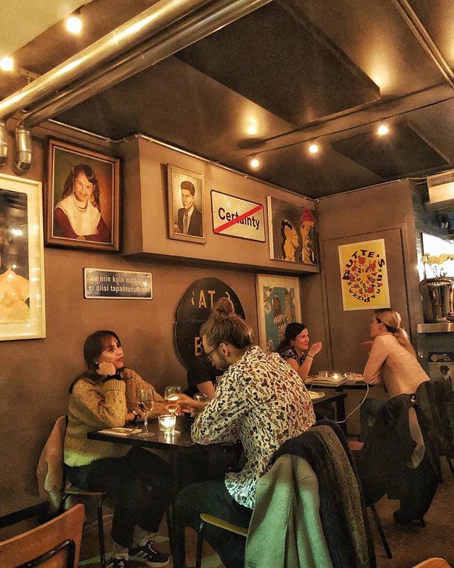 fabigfranco's tweet photo. Pizza &amp; house music.  #visithelsinki #helsinki #myhelsinki #bestinhelsinki #finland #puttespizza #visitfinland #easter #travel #gratitude 💛🇫🇮🎶 https://t.co/uXmsEgk4oL https://t.co/sjIBkermW0