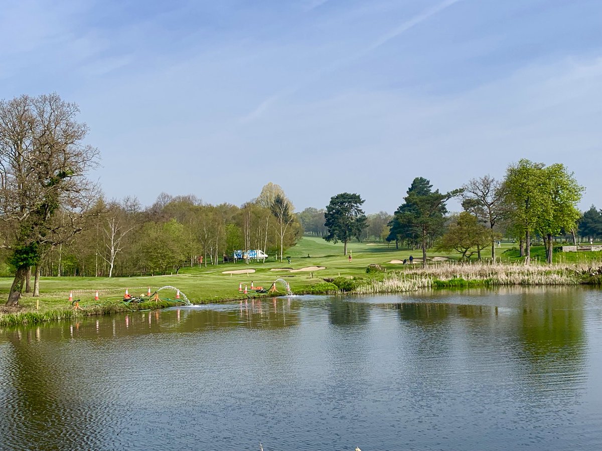 HadleyWoodGC's tweet photo. New water feature on our 10th hole courtesy of @thameswater... 🤞this will be completed by the end of the bank holiday 🙄 #conedrop #pipeleak https://t.co/HoXs2N5o9t
