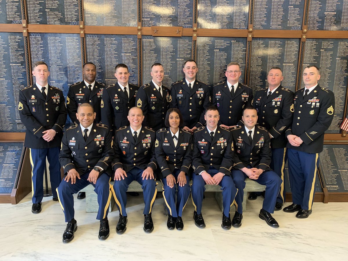 usarec's tweet photo. The top station commanders of 2nd quarter 2019 toured the #Capitol and #DC today as part of their week in the National Capital Region recognizing their successes in #Recruiting more @USArmy #Soldiers. #TopSC https://t.co/4VBn3xlQIl