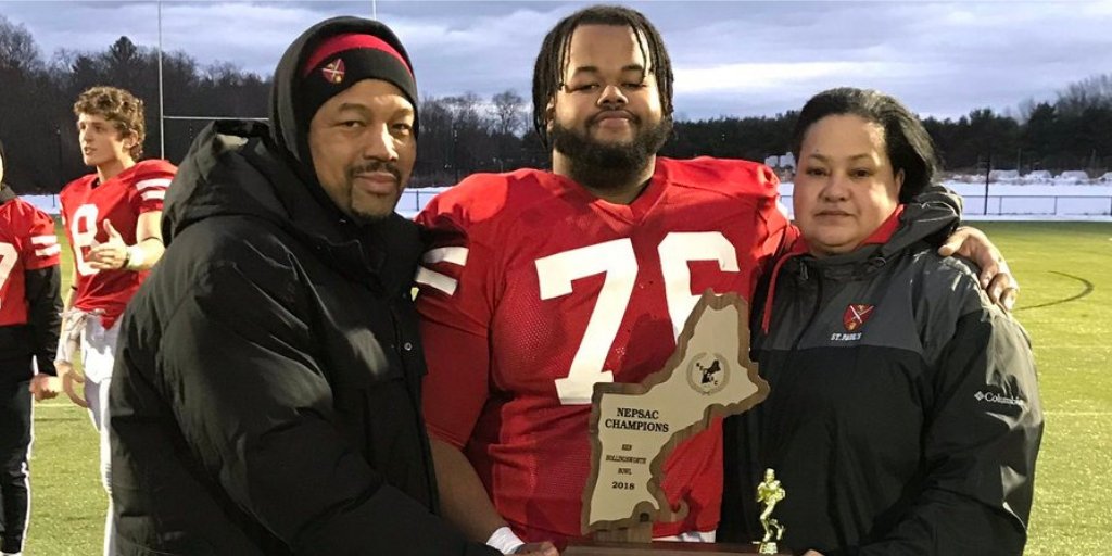 chatfootball's tweet photo. Queen's adds one provincial and one out-of-province @Queens_Football @cfc_commits ... https://t.co/fs0gYQFZFB
“I felt comfortable when I was there and it felt like it’s a place (that) I can achieve my goals,”
Queen's Commits ➡️ https://t.co/PmcRNFbLle https://t.co/9XGT4NToYi