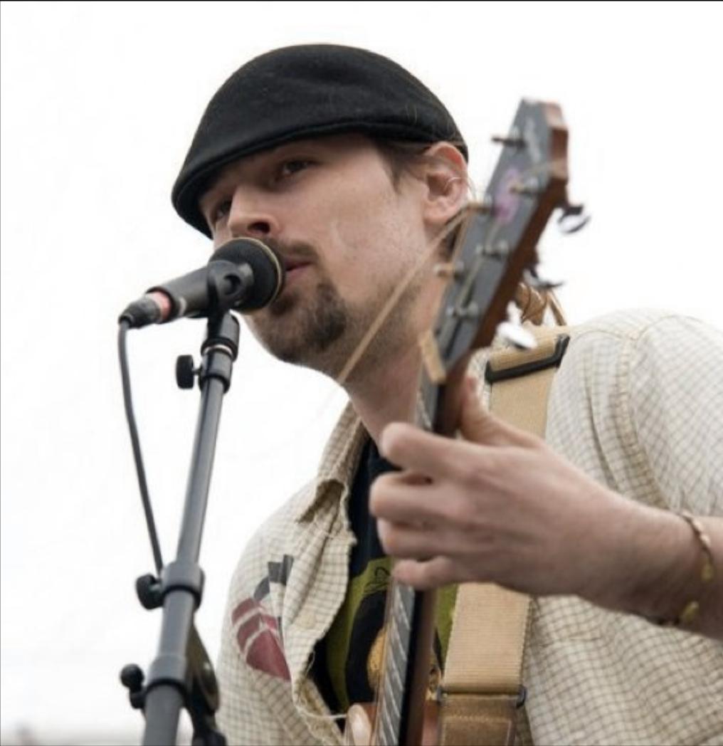 morrissey_pub's tweet photo. "Adam Bowen is a multifaceted solo musician with a passion for music and music technology. His solo loop show features an intimidating and ever blinking pedal board and songs from the 1920s through today." We're stoked to have him play here tonight at 9pm - NO COVER! #livemusic https://t.co/abjwC6wKS2