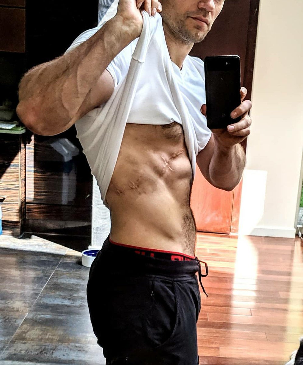 BlackFangirling's tweet photo. What is the British term for "thirst trap"? ๐๐
#TeamHenryCavill #Swoon #SwoonSquared #TeamEyeCandy #BritishBooThang #HellaThirsty https://t.co/8uZuA7LPZN