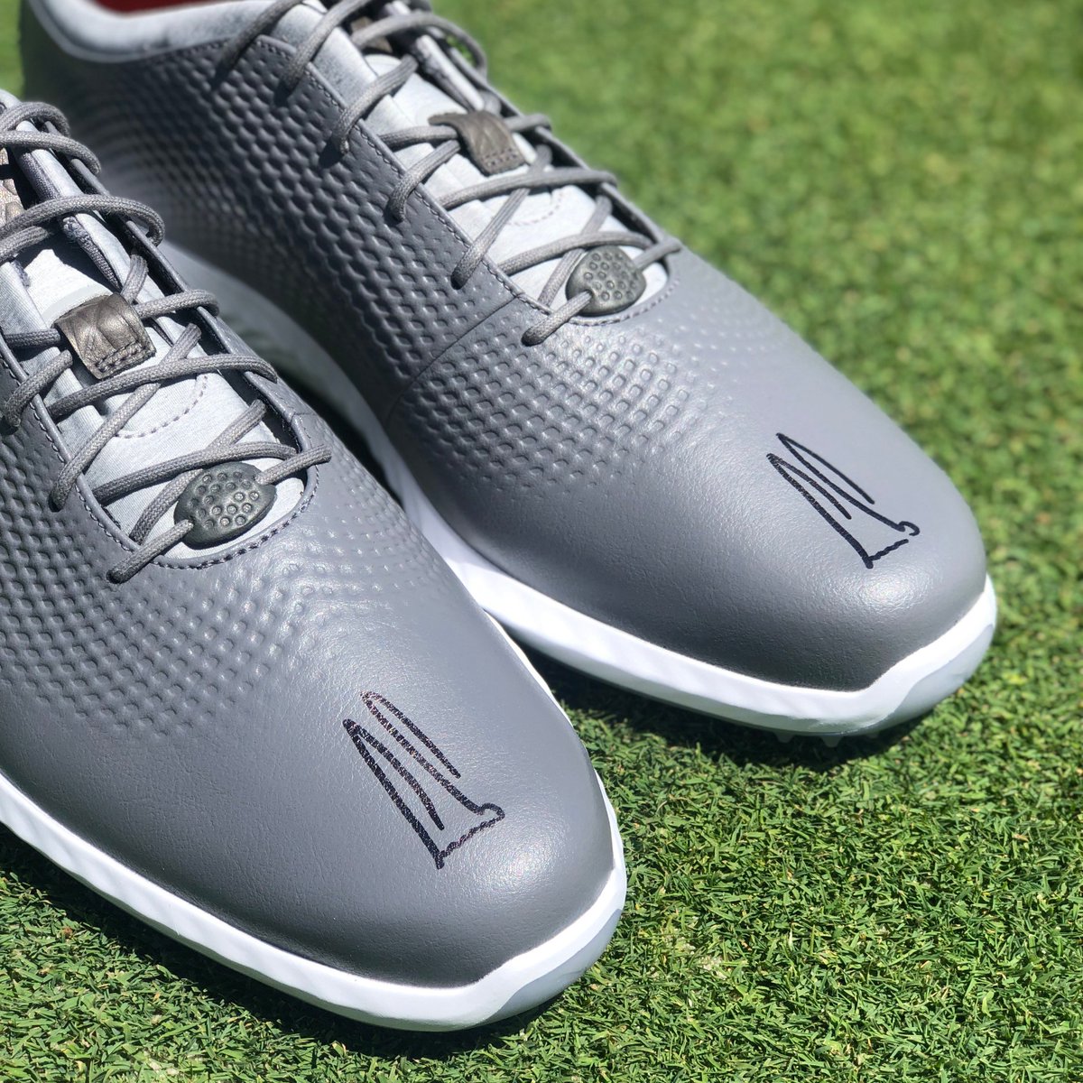 PUMAGolf's tweet photo. Want to win a pair of Leather #PWRADAPT signed by none other than @TheBig_Easy?

RT to win

Contest ends in 24 hours
Full rules here >> https://t.co/gKVZIRiliX https://t.co/kKPqfqddH0