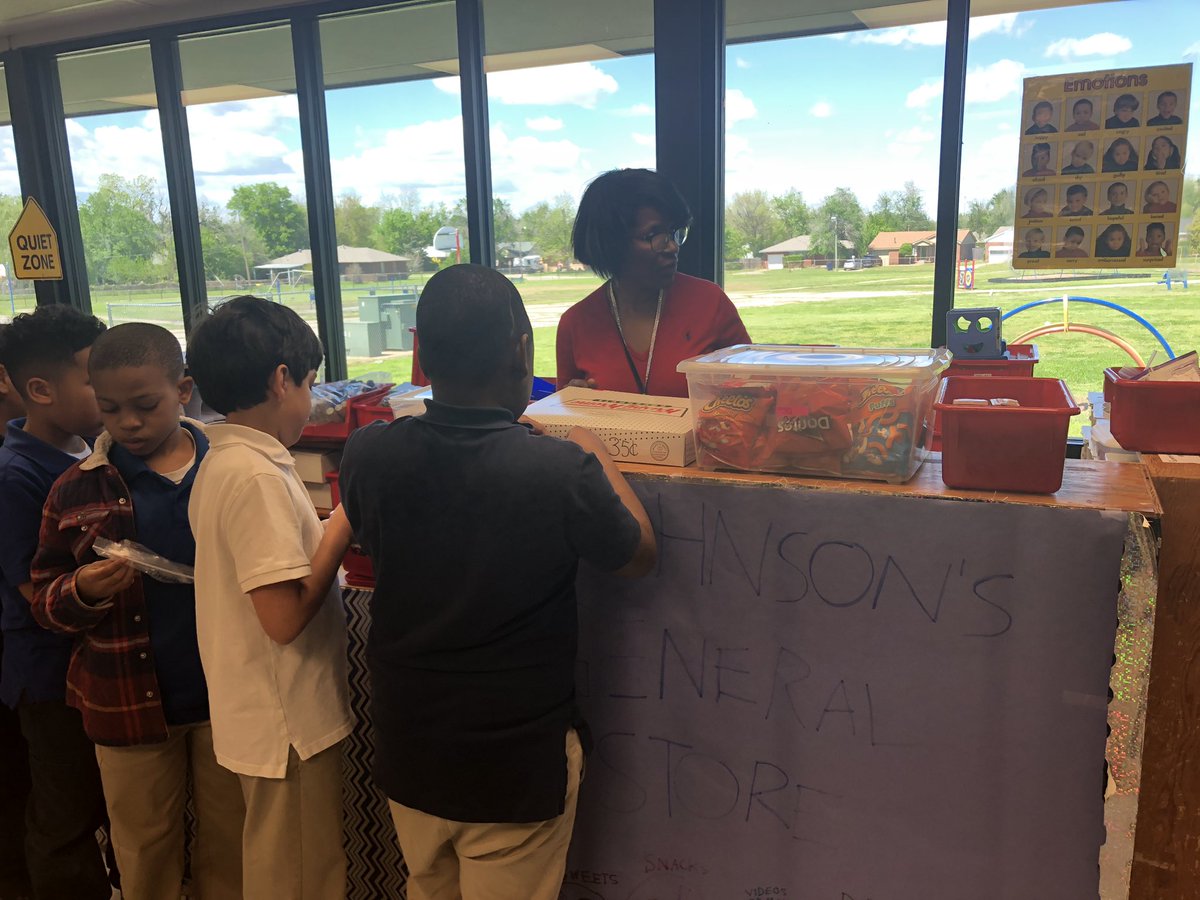 NatalieJohnPapa's tweet photo. Andrew Johnson has some “producers and consumers “today at Mrs. Johnson’s class store. It was great to see students spending class earned money on treats and trinkets as they were counting their money and making change. Nothing like real life learning! @OKCPS @AndrewJohnsonES https://t.co/0bxToNTN5O