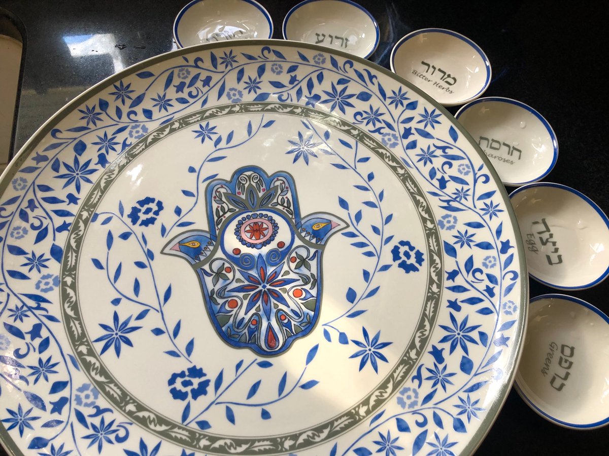 naomimgruer's tweet photo. More than a pretty plate! Just purchased my first ever Seder Plate w/a beautiful Hamsa design by ⁦@JessicaSporn⁩ #holiday #passover #judaica https://t.co/f8hqwYHqrl