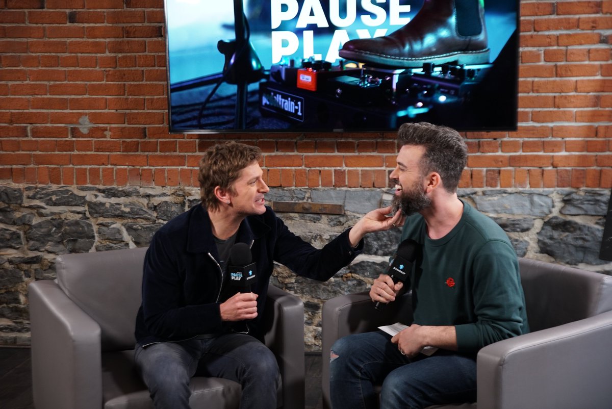 stingraymusic's tweet image. Today, the legendary #RobThomas stopped by #StingrayMusic's HQ for an epic #PausePlay interview. It was definitely one of the funniest PausePlay moments of all time!
The video will be out soon. Don't miss it!
@ThisIsRobThomas