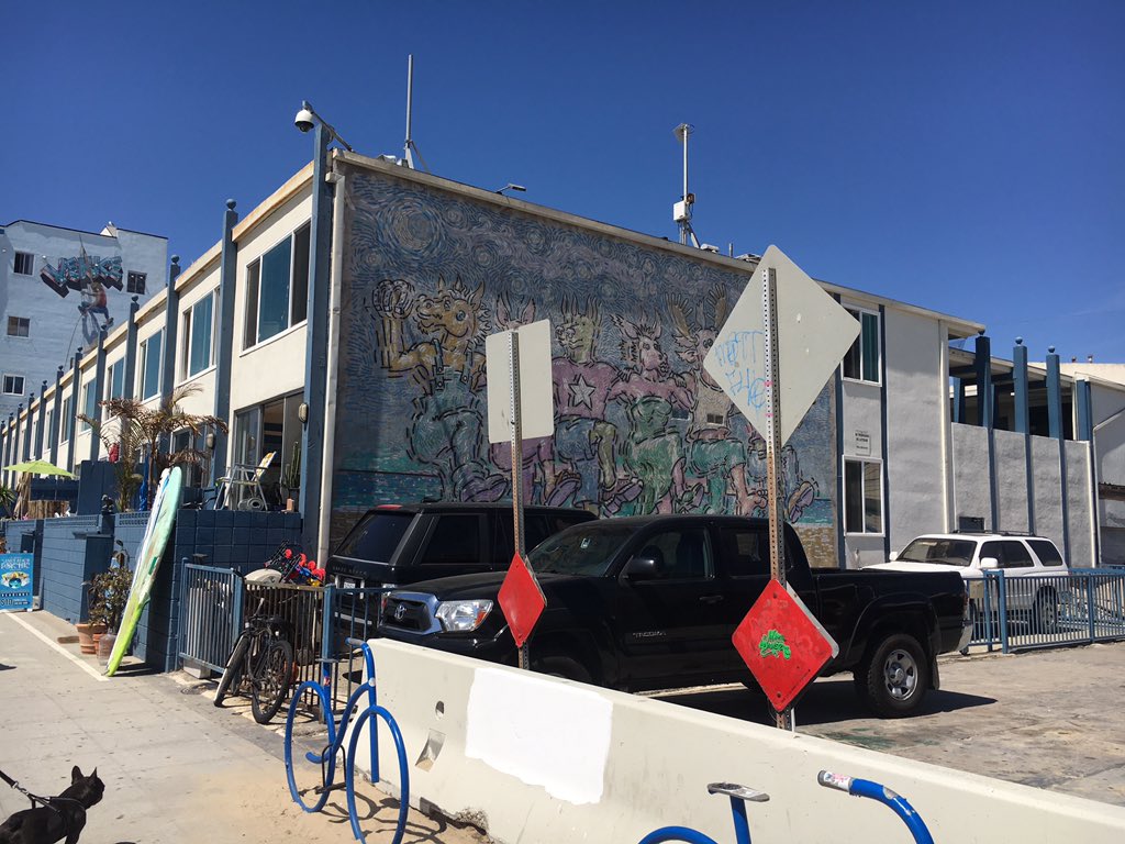 _Trickless's tweet image. I’ve been here for 42 minutes waiting for @kassemg to do California on Australia. I guess I’ll wait a tad longer