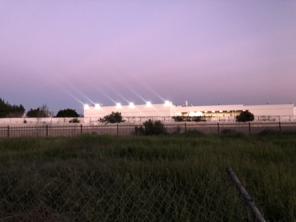 ____ANODYNE____'s tweet photo. the vacant Lot Behind My House...     #vacant #abandonednetwork #trespassingadventures #urbexcalifornia #urbex #cali #california #industrialparks https://t.co/8iV8gc7Rfj