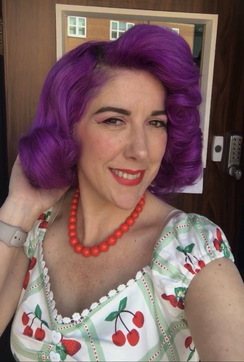 MisVioletBright's tweet photo. Loving my hair but should I go a little shorter? #purple #purplehair #pinupmodel #vintageootd #hairstyle #1950s https://t.co/SdIPokcNN9