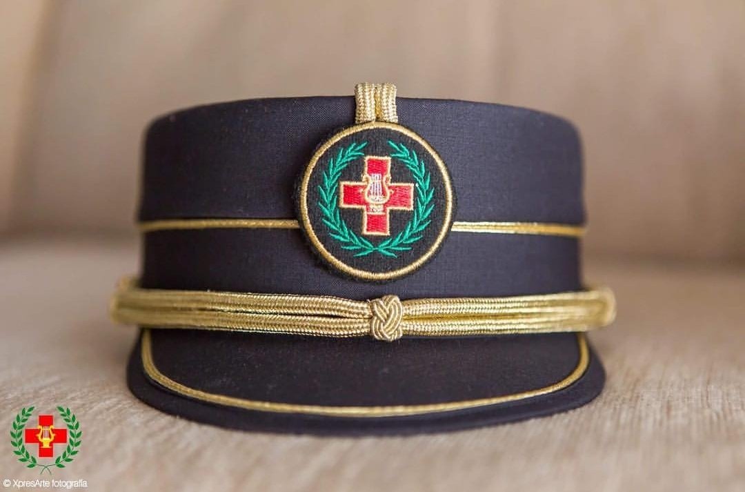 A un compañero se le ha perdido una gorra como esta. Sabemos que alguien la ha cogido y se la ha llevado puesta. RT y difusión por favor!! <a href="/pasionensevilla/">Pasión en Sevilla</a> @elCorreoWeb <a href="/PasionDiario/">Diario de Pasión</a> <a href="/Sevillainf/">Sevillainfo.es</a> #SSantaSevilla19 #JuevesSanto #TDSCofrade #SSanta7TV