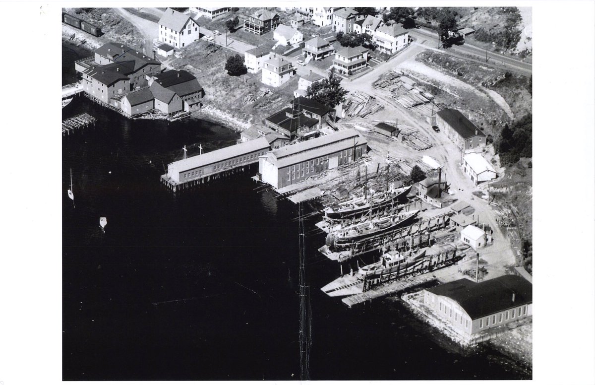 BuildNovaScotia's tweet photo. The province &amp; the Government of Canada are investing $1.5mill to revitalize and enhance the Big Boat Shed on Nova Scotia's iconic Lunenburg waterfront to ensure it continues to be a place where Nova Scotians &amp; visitors can experience and participate in traditional shipbuilding. https://t.co/VfnIxuY1lq
