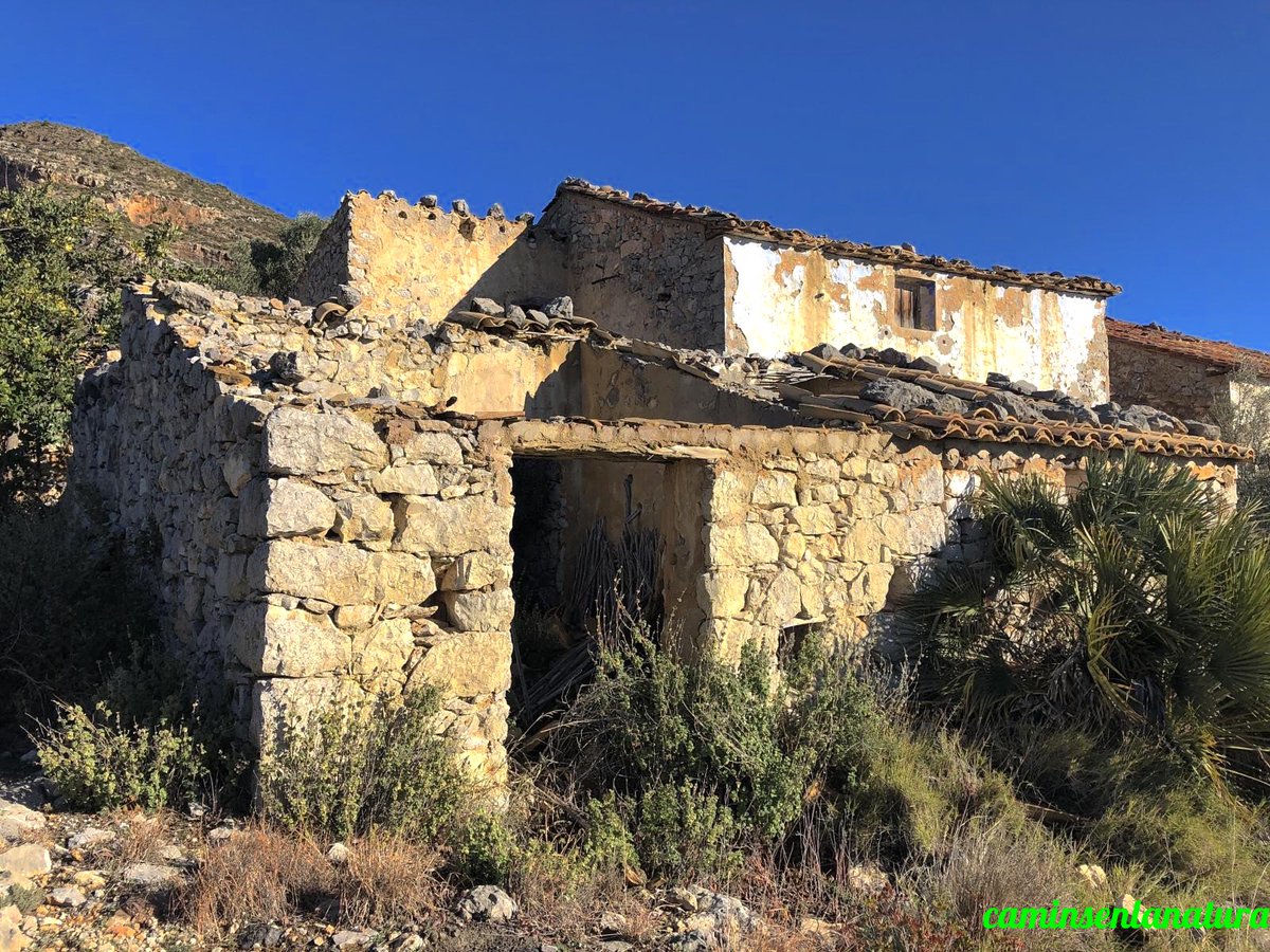 El mas de Gual, al terme de #Llucena, a la comarca de l’#Alcalatén.