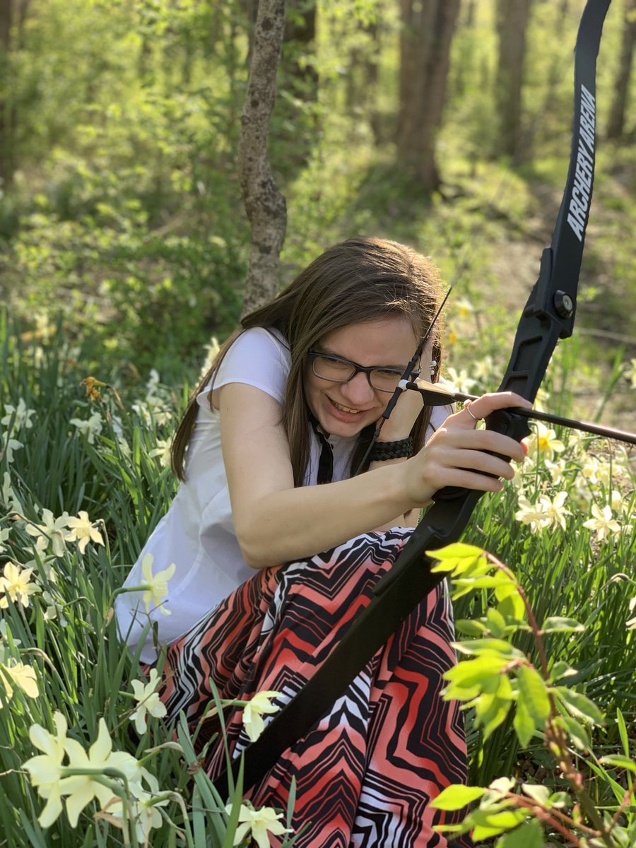 Archery_Arena's tweet photo. We had a fun time trying to get the perfect photo. But sometimes fat bees got in the way 😂 Hard to maintain composure with that buzz! #Behindthescenes https://t.co/jgvlDqZRMF
