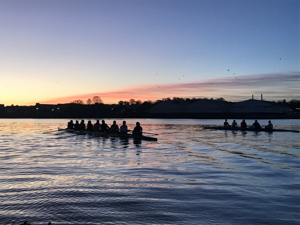 JenniferDumas's tweet photo. A9: #FindYourPark #NationalParkWeek I start every morning with great friends from #CapitalRowingClub and a row on the #AnacostiaRiver. https://t.co/26r3oZk1jE