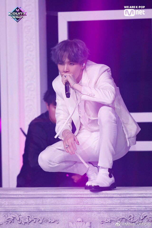Pt2SoDark's tweet photo. Слишком горячо🌋🔥

#BTS #방탄소년단  #BTSxMcountdown https://t.co/RtDm6FL7in