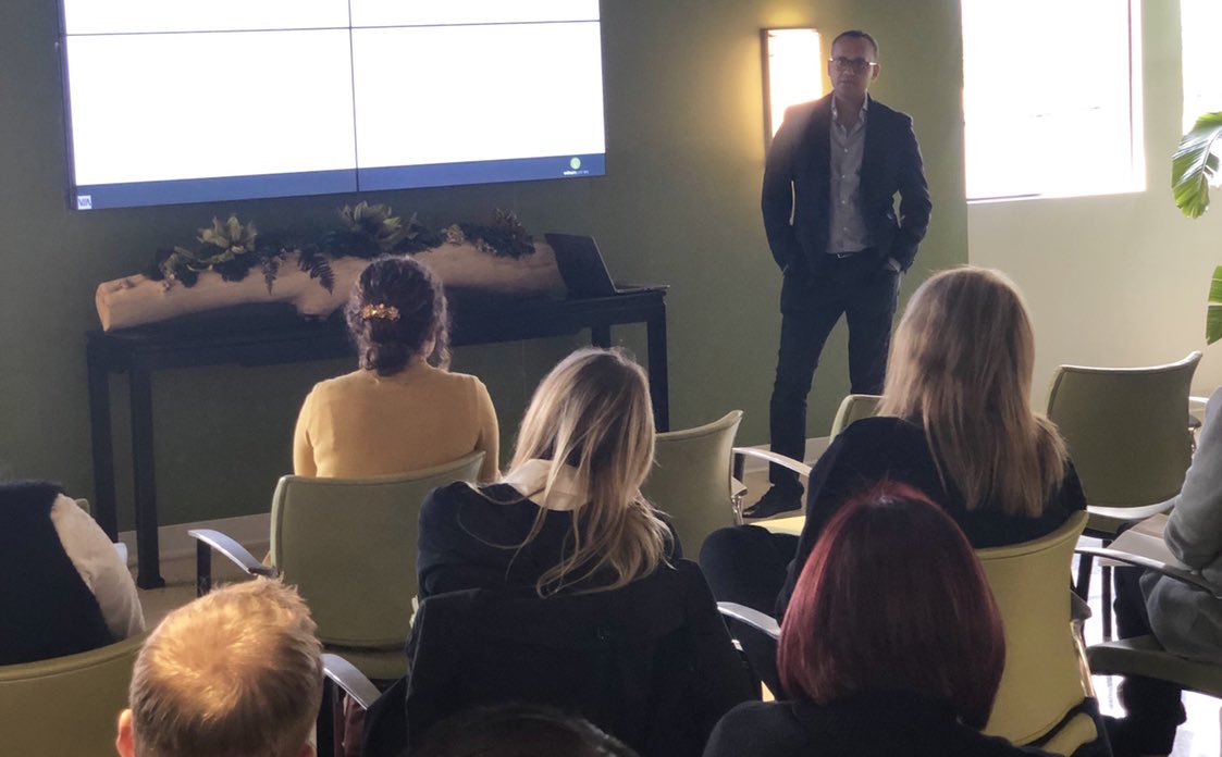 Edison_Partners's tweet photo. What role do Sales and Marketing teams play in your product dev. process? Edison Operating Partner & product mgmt guru, Jay Naik, says that sales, marketing & product alignment is a key factor to success. #EdisonRT #SalesandMarketing #roundtable https://t.co/OtDuNnSo93
