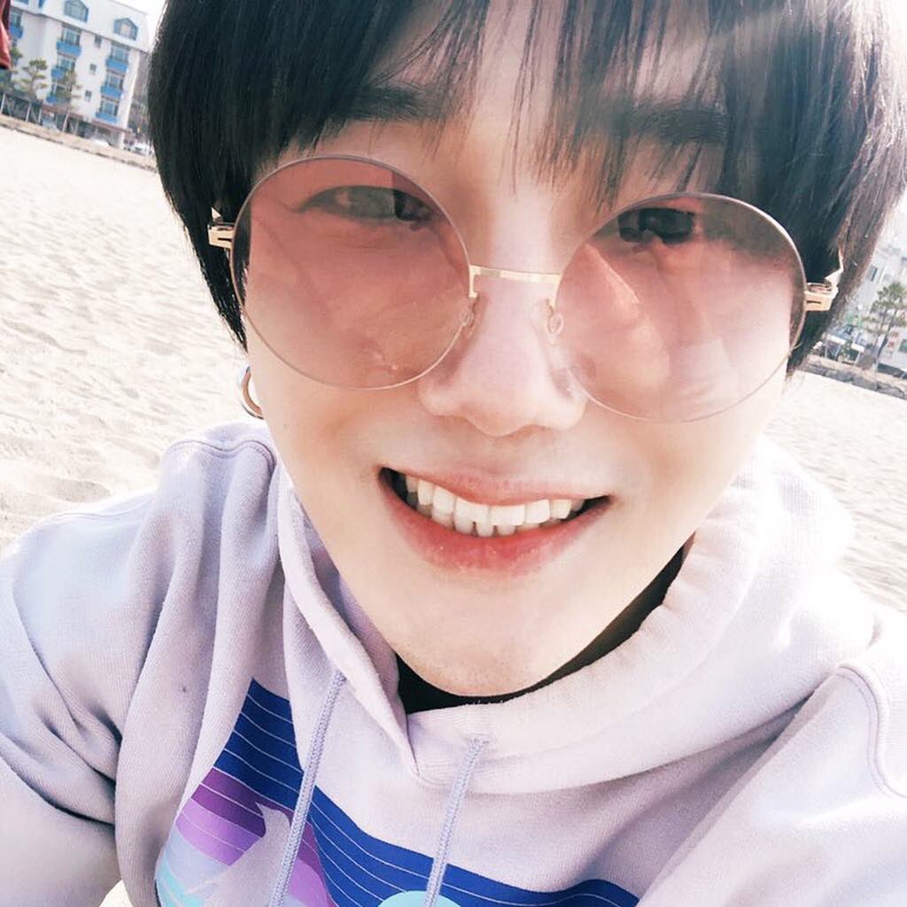 Silhoue53548118's tweet photo. #예성아_넌_나의_봄
#BecauseWeLoveYesung 
Congratulations on your solo third anniversary My dear Yesung💙@shfly3424 https://t.co/HFkZeuYYLF