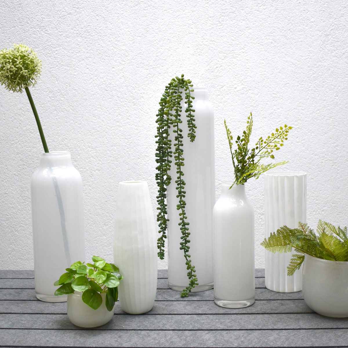 SPRING GREENERY | Our NEW faux foliage is incredibly lifelike and ideal for those spots in your home where plants don’t survive! Are you wonderful or woeful with plants? 🌿#beautyofbotanicals #fabulouslyfaux #fauxflowers #fauxfoliage #kellyhoppen #kellyhoppenhome #homeaccessories