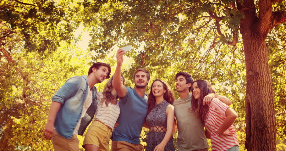 GreeksWeekly's tweet photo. Here are a group of friends who connected because of our GreeksWeekly app! For this weeks #TogetherThursday reply with your favorite picture of your own experience while using the app! https://t.co/eVWCDsKszj