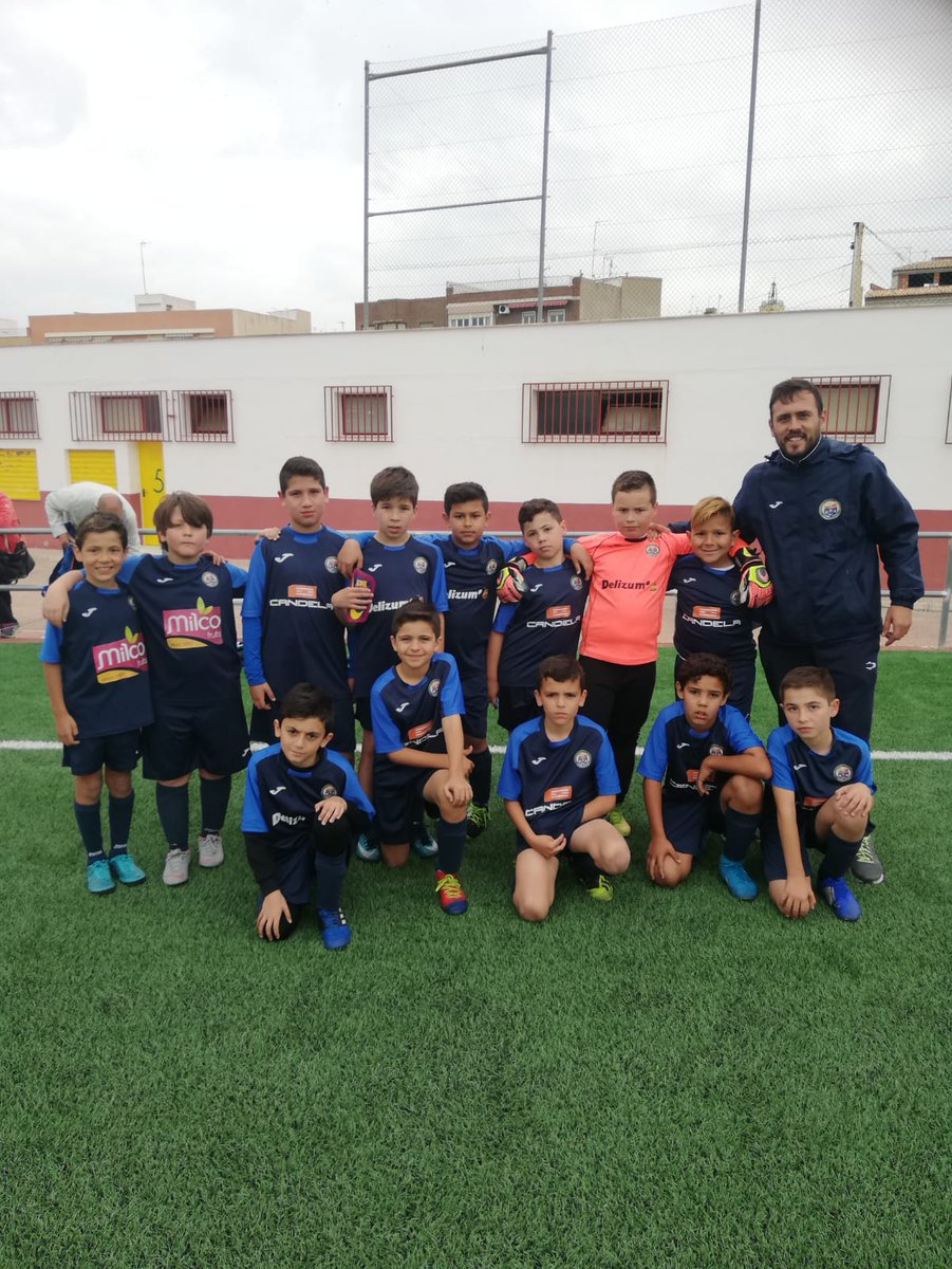 archenafc's tweet photo. ¡Gran mañana la que han pasado nuestros peques benjamines en Bullas! Han ganado a Alhama y Real Murcia y han perdido frente a Molina y la Selección del Noroeste. La lluvia ha impedido disputar los encuentros de la tarde. ¡Gracias a la organización por su gran trabajo! https://t.co/B0Hzv4JkaO