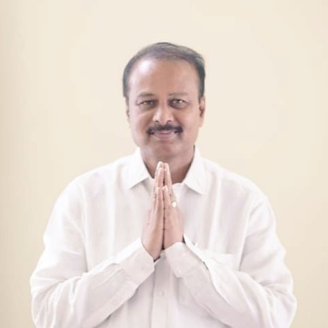 TheRoyalDalith's tweet photo. ಮತದಾನ ಪ್ರಕ್ರಿಯೆಯಲ್ಲಿ ಭಾಗವಹಿಸಿ ನನಗೆ ಮತದಾನ ಮಾಡಿದ ಮತದಾರ ಬಂಧುಗಳಿಗೂ ಹಾಗೂ ಚುನಾವಣೆ ಘೋಷಣೆಯಾದ ದಿನದಿಂದಲೂ ನನ್ನ ಜೊತೆಯಿದ್ದು  ಪ್ರತ್ಯಕ್ಷ ,ಪರೋಕ್ಷವಾಗಿ ಸಹಕಾರ ನೀಡಿದ ಎಲ್ಲರಿಗೂ ತುಂಬು ಹೃದಯದ ಗೌರವ ಪೂರ್ವಕ ಧನ್ಯವಾದಗಳನ್ನು ಅರ್ಪಿಸುತ್ತೇನೆ...

 ಸದಾ ನಿಮ್ಮ ಸೇವೆಯಲ್ಲಿ
@Rdhruvanarayan 
ಚಾಮರಾಜನಗರ ಲೋಕಸಭಾ ಕ್ಷೇತ್ರ https://t.co/0qwrb6cxeQ