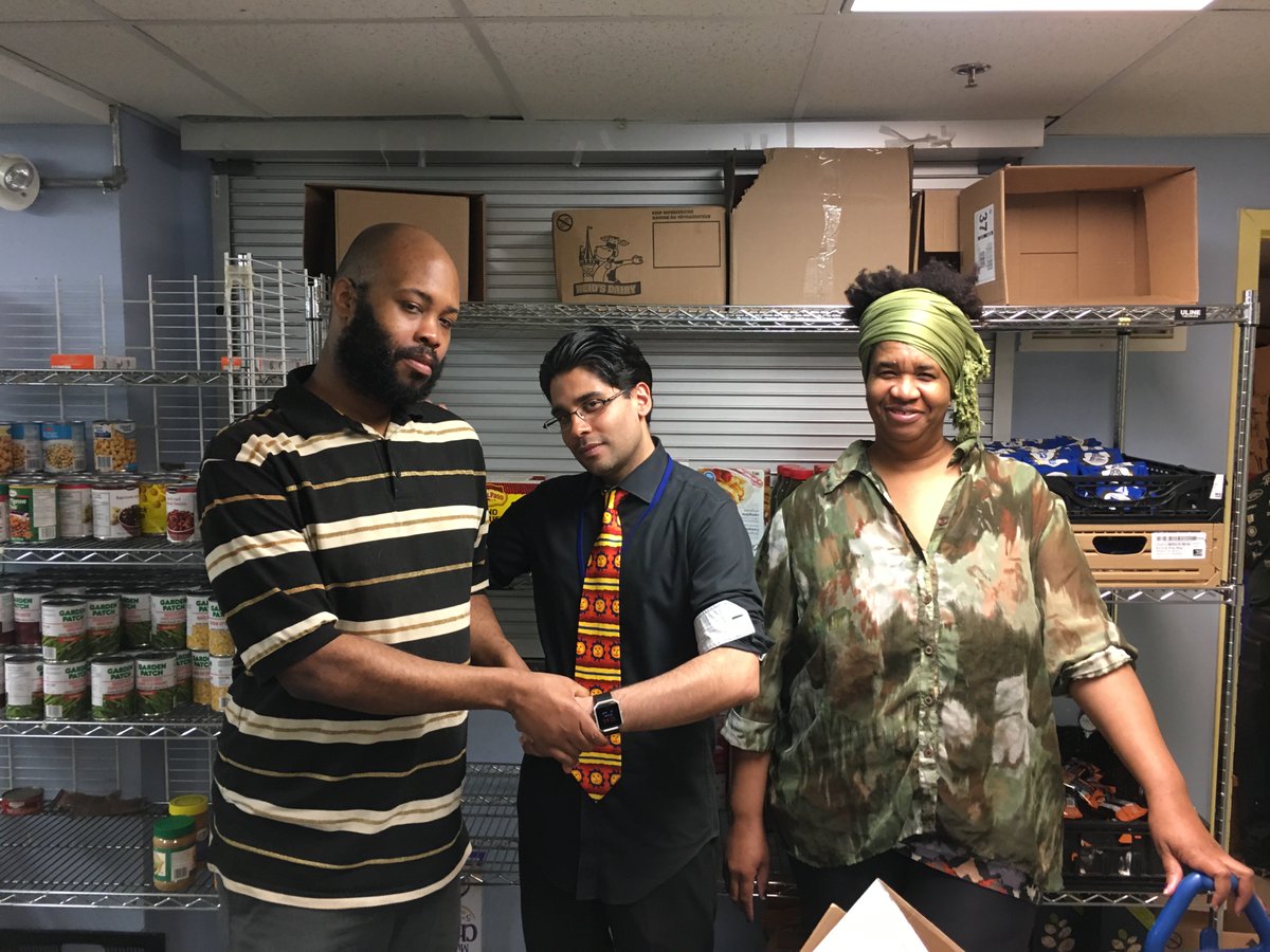 TPS_Records's tweet image. Our visit to the @parkdalefoodbnk today was a great success! #HappyEaster!