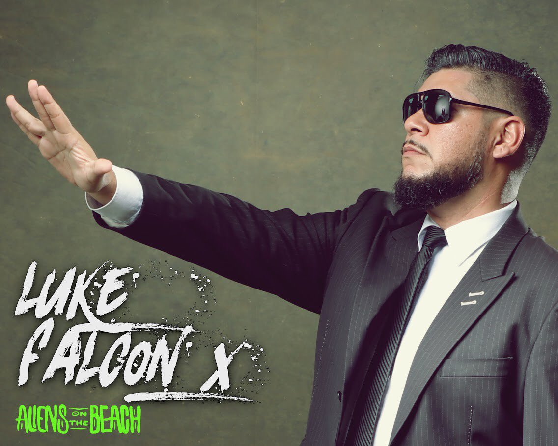 Aliens On The Beach tweet media