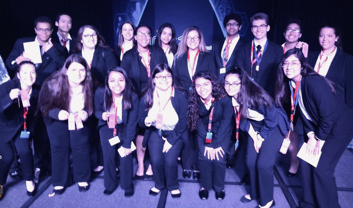 RichmondHOSA's tweet photo. Proud of and thankful for this incredible team!! #RHSBMS @wearrrichmond @LearnatRHS @2thedorkside @HawleyScience Thanks @IndianaHOSA for a GREAT SLC!!! https://t.co/y3Cumaw0th