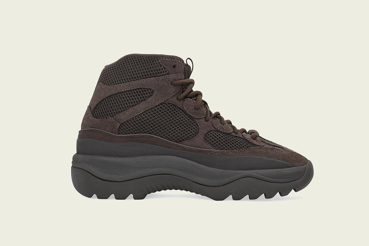highsnobiety's tweet photo. Here are the best sneakers dropping this week &amp; where to cop:   

https://t.co/vrTgqqhQDZ https://t.co/qcz3Zues7T