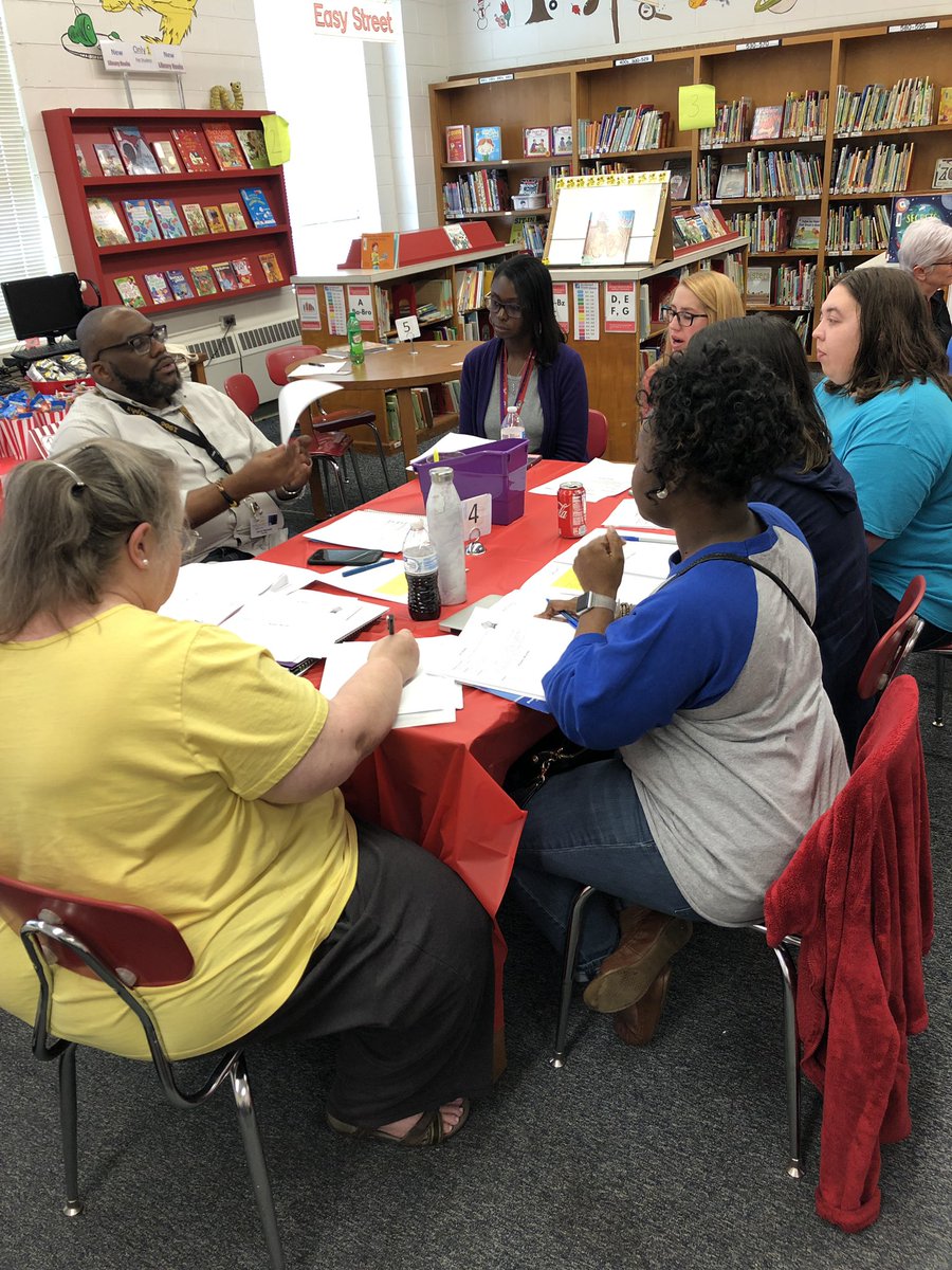 Kim Lavender tweet media