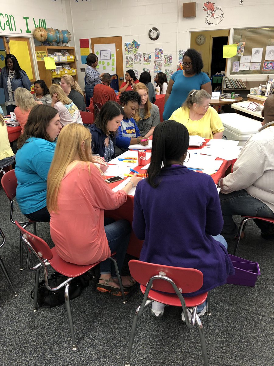 Kim Lavender tweet media