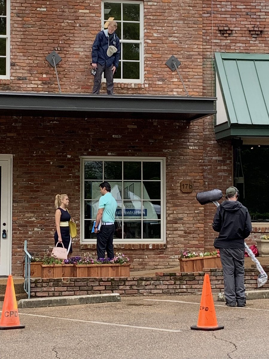 ColliervilleGov's tweet photo. Feeling cute. Maybe we should be in a Hallmark movie? 

The @hallmarkchannel is in the Town of #Collierville filming a few scenes for "Wedding at Graceland," set to debut June 1st. The movie is a sequel to “Christmas at Graceland” which was the number one Hallmark Movie in 2018. https://t.co/HrH53R9aWH