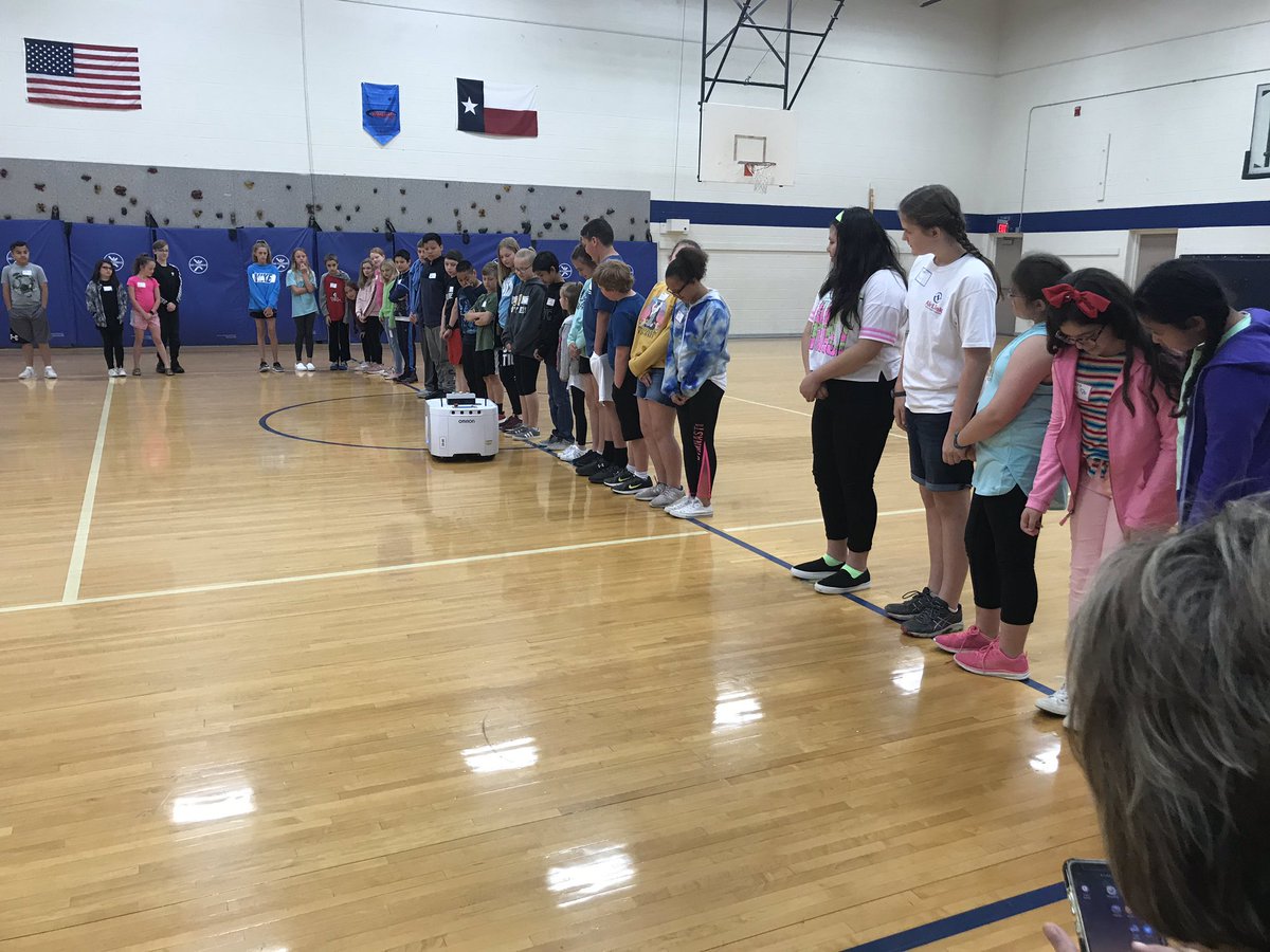 raineyrockets's tweet photo. Career Day! It was awesome. #DISgrateful #DISincredible #raineyatomsmashers https://t.co/dvGpDBgpeM