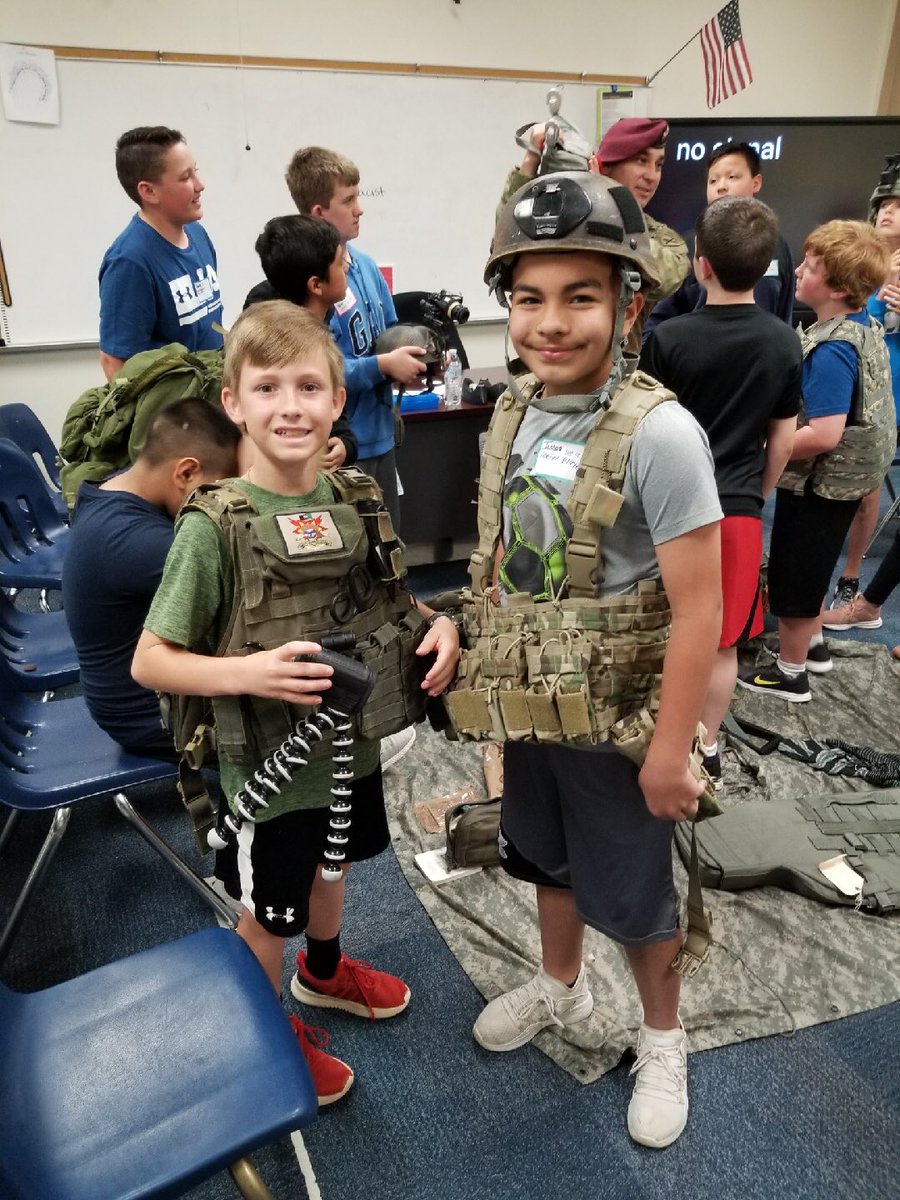 raineyrockets's tweet photo. Career Day! It was awesome. #DISgrateful #DISincredible #raineyatomsmashers https://t.co/dvGpDBgpeM
