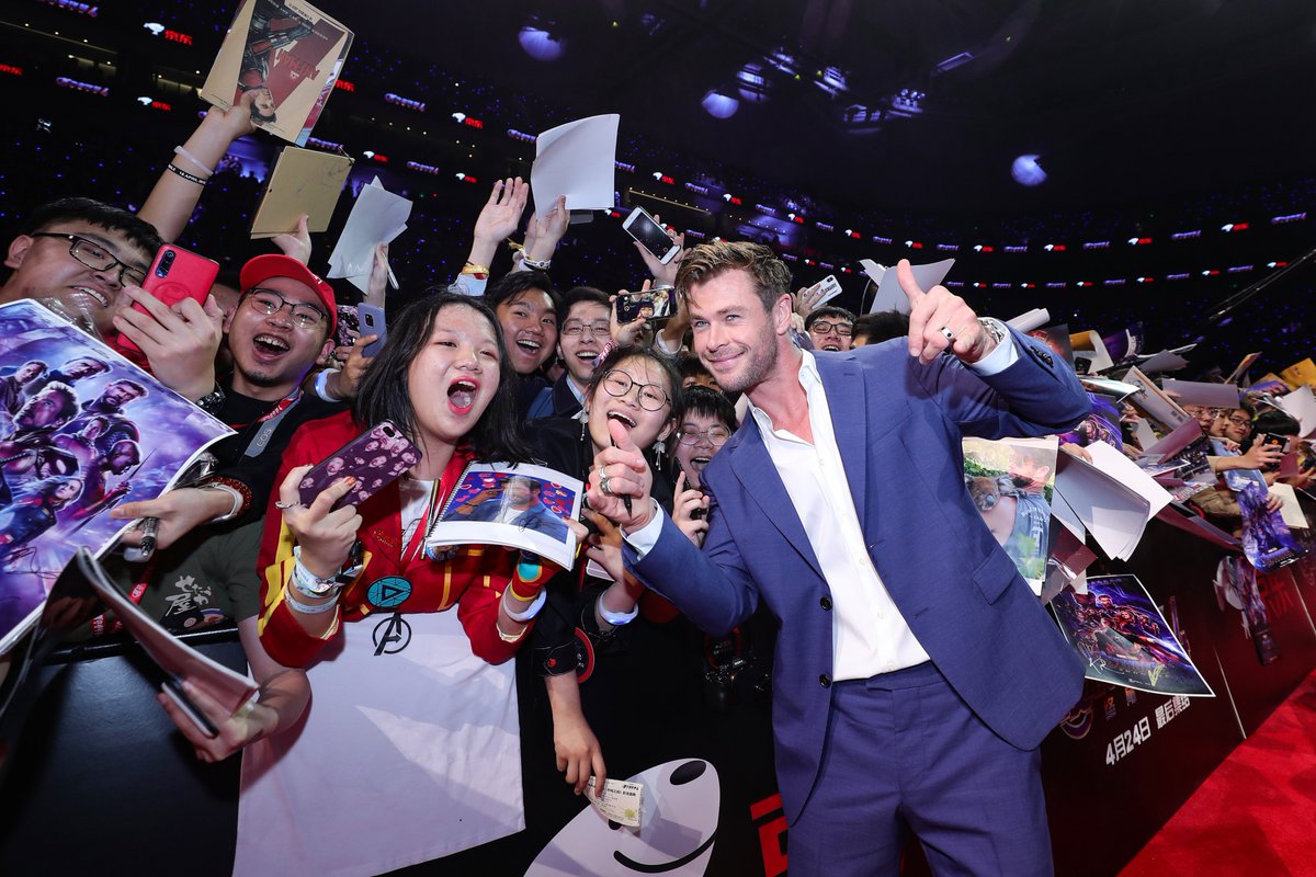 Avengers's tweet photo. Marvel Studios’ #AvengersEndgame stars @ChrisEvans, @ChrisHemsworth,  @Renner4Real, Paul Rudd, along with producer Kevin Feige, executive producer Trinh Tran, and directors Anthony and Joe Russo greet fans at the Shanghai Fan Event! (1/2) https://t.co/ns4pxRJrEs