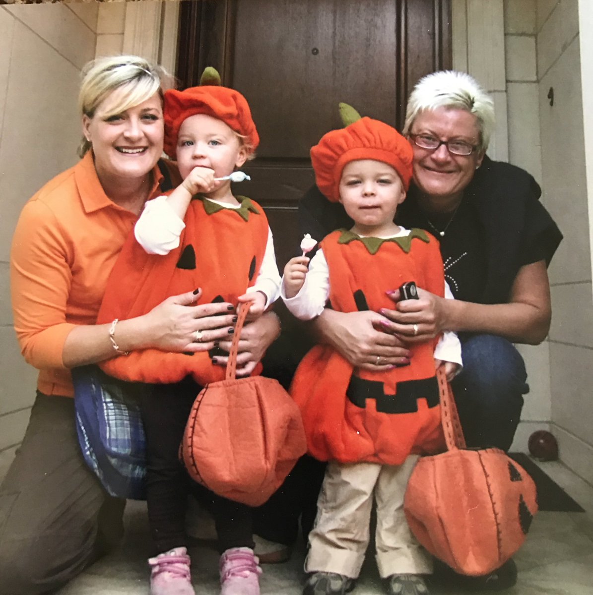 PaulaGrabow's tweet photo. Another blast from the past to celebrate these two cute pumpkins 13th birthday!! #teeanagers https://t.co/AWnvpsyi0t