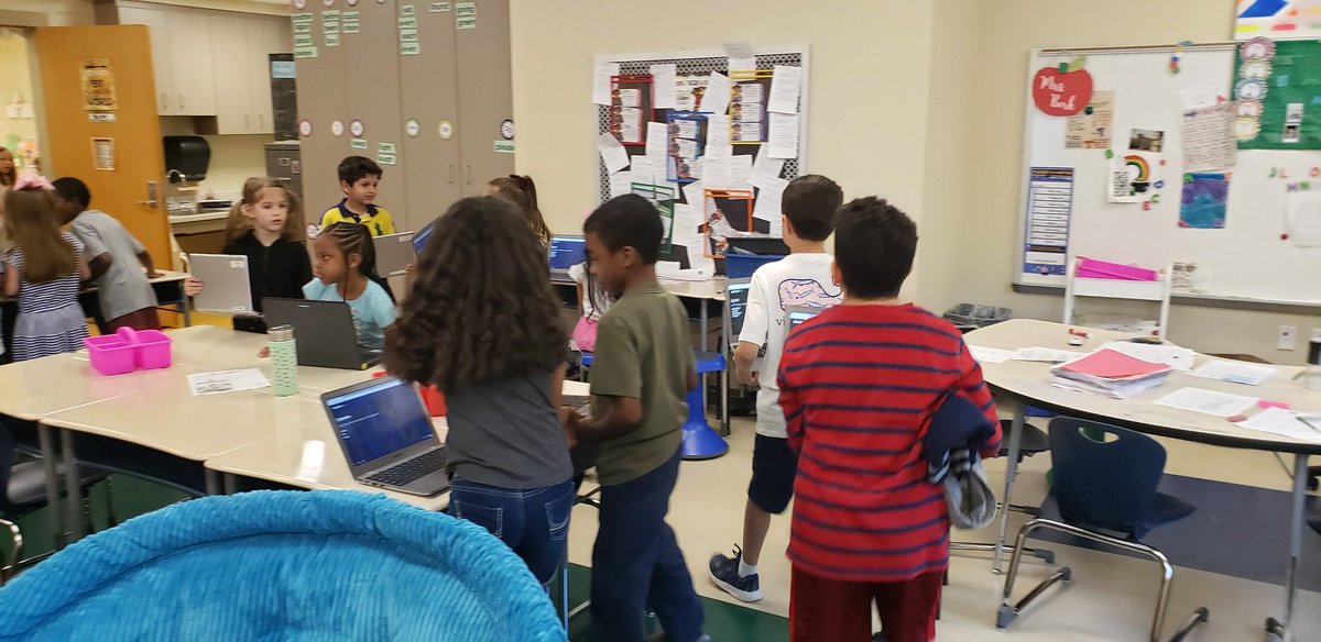 KariKuebler2's tweet photo. @LaurenBerk Rockstar Ss @Enon_Elementary #oneCCPS using @quizlet Live #workingcooperatively #digitallearning #EdtechCCPS https://t.co/z8zffs7zNB