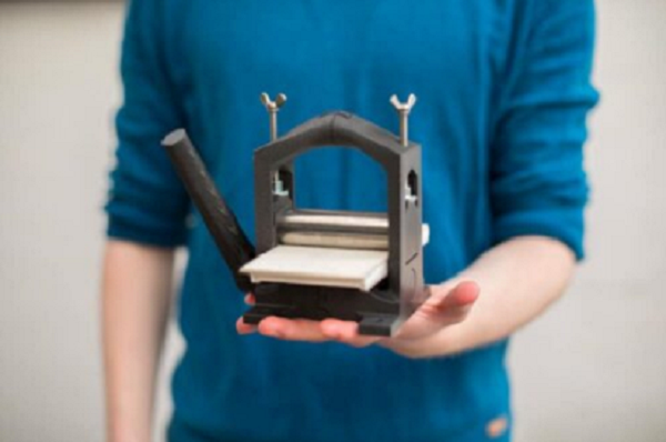 printinthemix's tweet photo. 3D Print Project: Print Your Own Printing Press - https://t.co/XUrgsael9V

@TWTBondy @ritSMS @RIT_artdesign https://t.co/g8sOUNo7Gg