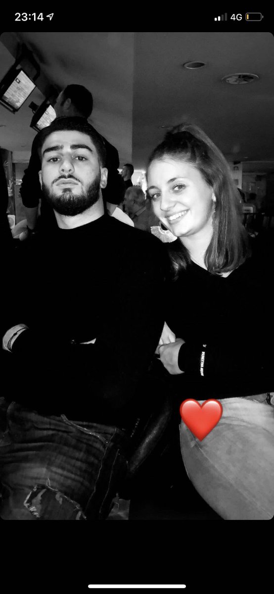 zoebeyria's tweet photo. 2012vs2019 avec le boulet de ma vie @Abelariia 🙊🖤 https://t.co/OO5onkseO7